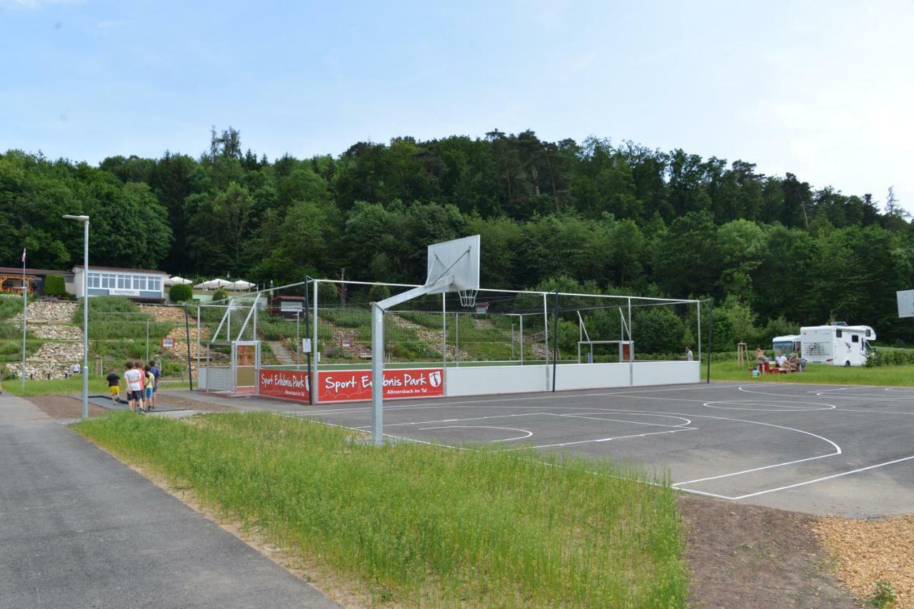 Campingplatz Campinghütte Im Sporterlebnispark Allmersbach im Tal